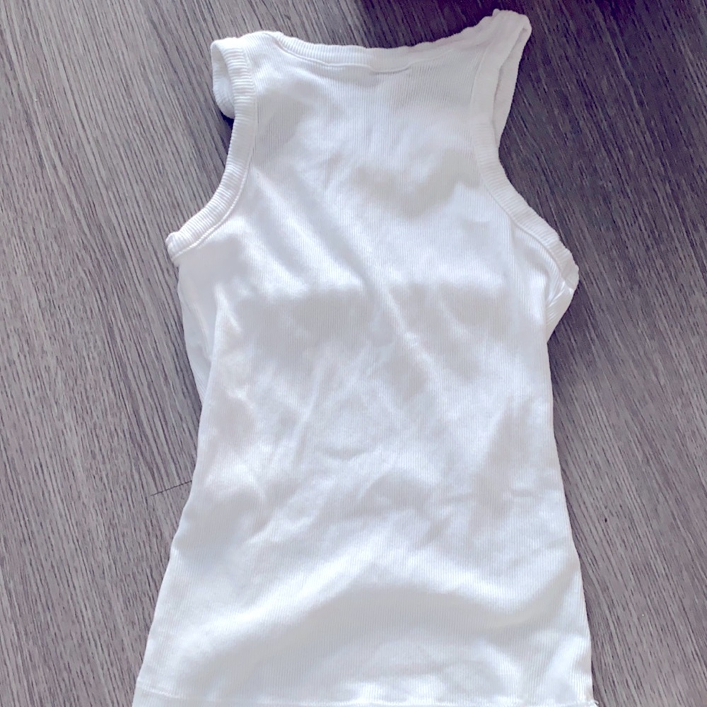Ribbed basic white tank